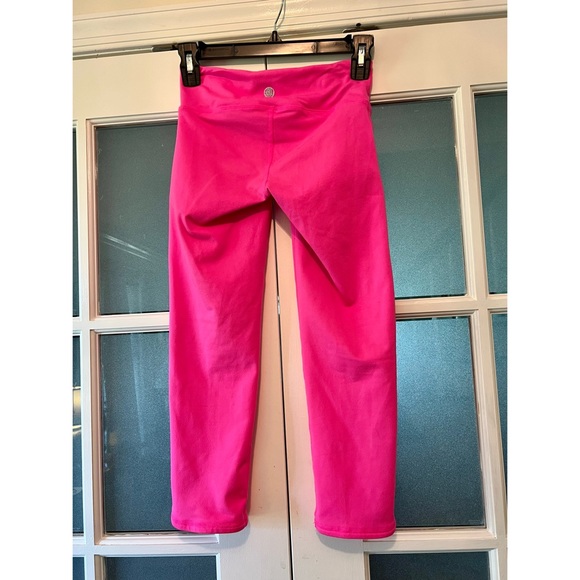 LILLY PULITZER HOT PINK LUXLETIC LEGGINS 💖🦩🌺 - Picture 2 of 3